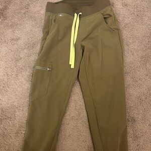 Figs Scrubs Set (Army Green)